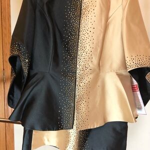 Chic Black and Gold Blazer